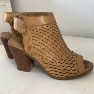 Chunky cutout style heels